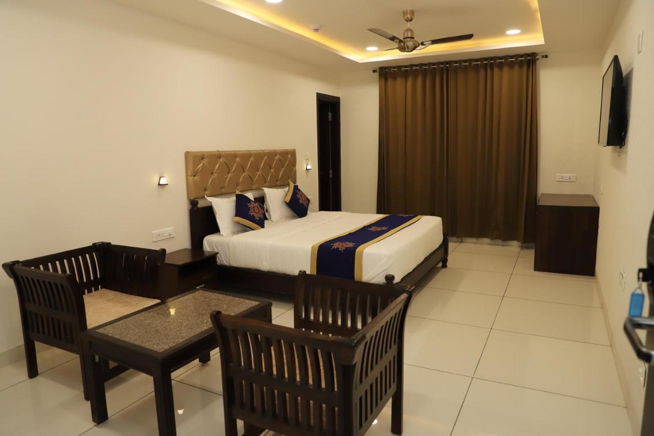 Clover Inn Udaipur Dış mekan fotoğraf