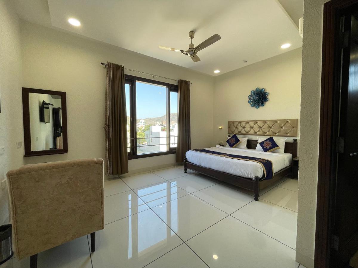 Clover Inn Udaipur Dış mekan fotoğraf